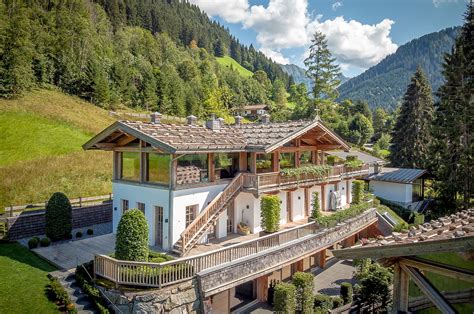 Es gilt sich vor dem kauf. Immobilien, Kitzbühel, Tirol, First Kitzbühel, Häuser ...