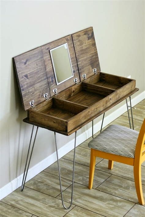 The latest mirror trend is the lighted vanity mirror. 15 DIY Makeup Vanity Table Ideas