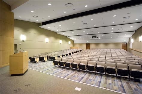 Pin By Sheighla On Auditorium Lecture Hall Lecture Theater Design