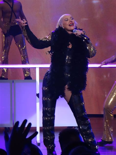 Thick Songstress Christina Aguilera Showing Her Meaty Thighs On Stage The Fappening