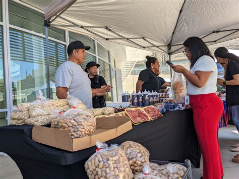 Pop-up brings flea market vendors to downtown San Jose - San José Spotlight