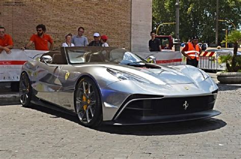 The ferrari roma speaks in an extremely modern language accompanied by an authentic and refined style. أغلى سيارة فيراري جديدة في العالم تسحر العالم بلونها ...