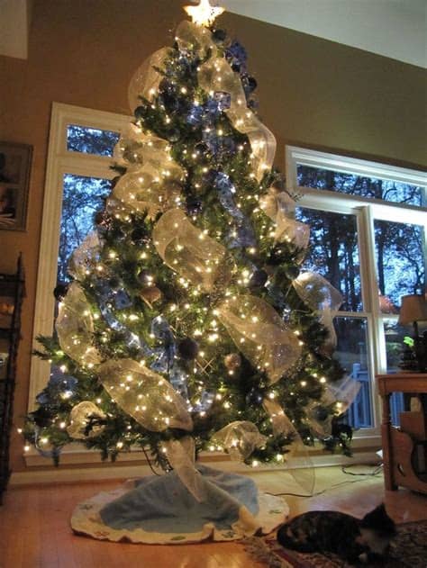 Mesh has a variety of decorative options in many colors and it has the perfect mix of flexibility and. 7 best Xmas tree decor images on Pinterest | Christmas ...