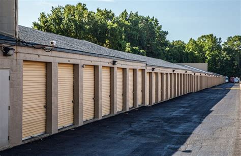 pros and cons of living in jacksonville nc securcare self storage blog