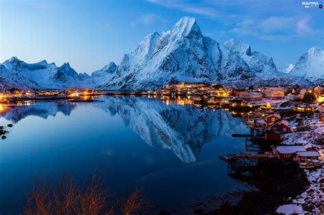 Reine Village Norwegian Sea Light Winter Mountains