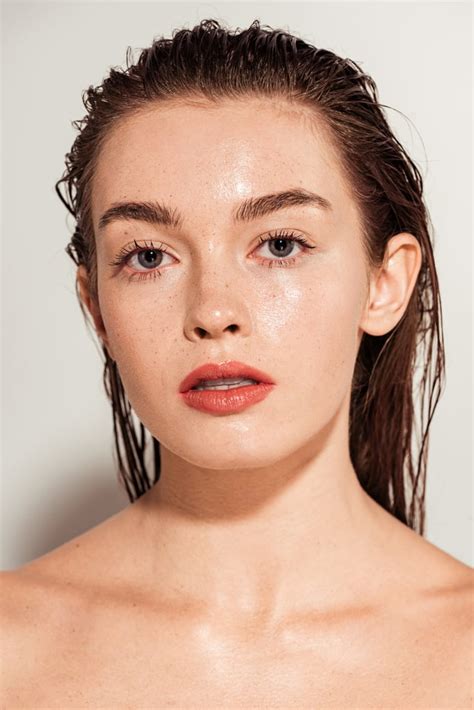 How To Achieve A Glossy Makeup Look Popsugar Beauty