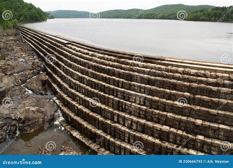 New Croton Dam And Reservoir At The Croton Gorge Park Ny Stock Image