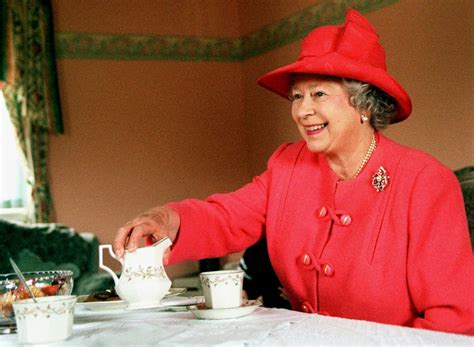 The Foods Queen Elizabeth Ate Every Day To Live To 96 Years Old — Eat