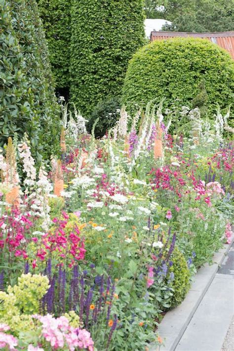 62 Best English Garden Borders Images In 2020 Garden Borders Garden