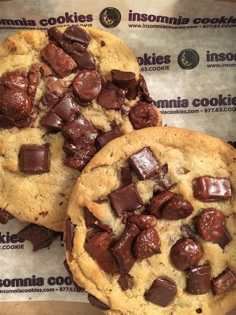 Insomnia Cookies Double Chocolate Chunk Deluxe Rfoodnyc