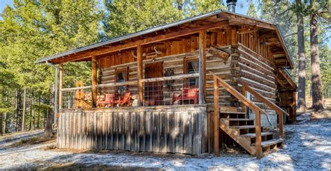 Take A Tour Inside This Rustic Log Cabin In Montana United States