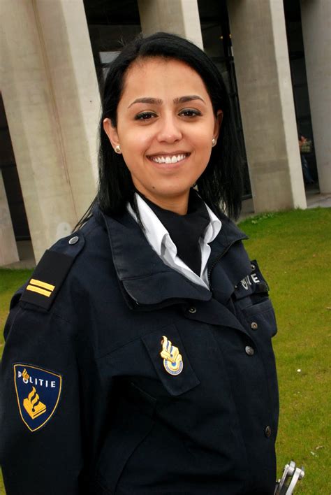 De politie geeft via dit kanaal informatie over calamiteiten in provincie politie groningen. Kombijdepolitie.nl: Op je strepen staan