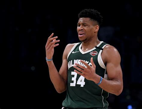 You don't get the nickname greek freak without the 6'11. Giannis Antetokounmpo's social media accounts hacked ...