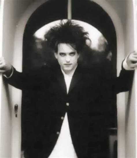 Robert Smith Musician The Cure Band Ethereal Music New Wave Music