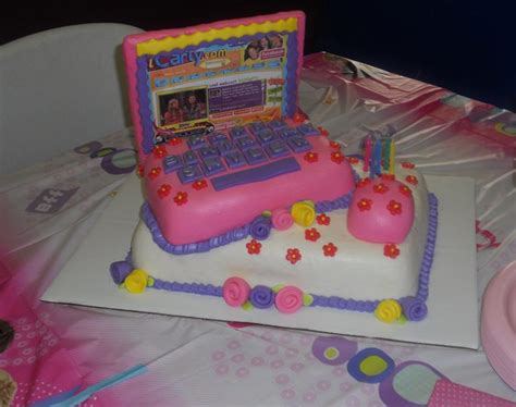 Laptop cake this is my first laptop cake. *Icarly Laptop CaKe | Flickr - Photo Sharing!