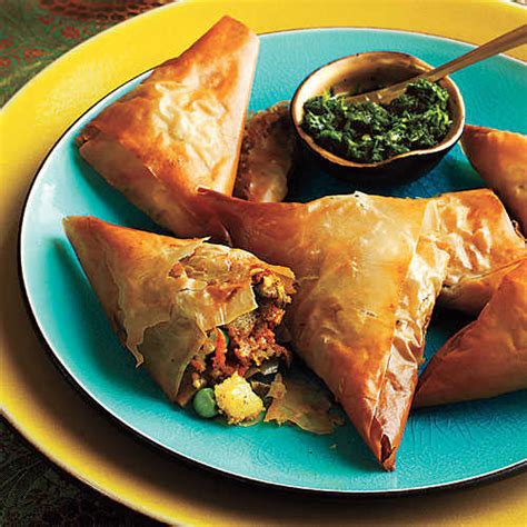 Balance the dishes by offering a mixture of hot and cold, protein and vegetables, light and heavy. 30 Ideas for Light Appetizers for Thanksgiving - Best Diet ...