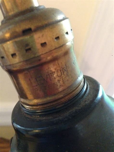 help me identify this table lamp ? | Collectors Weekly