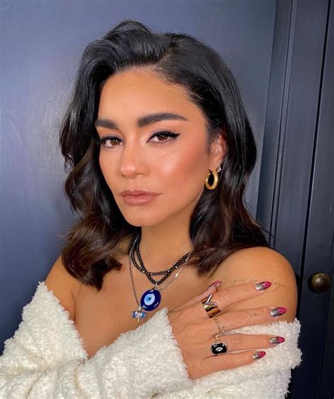 Vanessa Hudgens Is So Damn Hot Showing Off Her Perfect Tits And Cleavage Celeblr