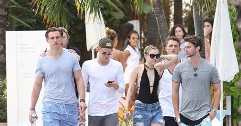 Miley Cyrus Cody Simpson Et Patrick Schwarzenegger Miami En Purepeople