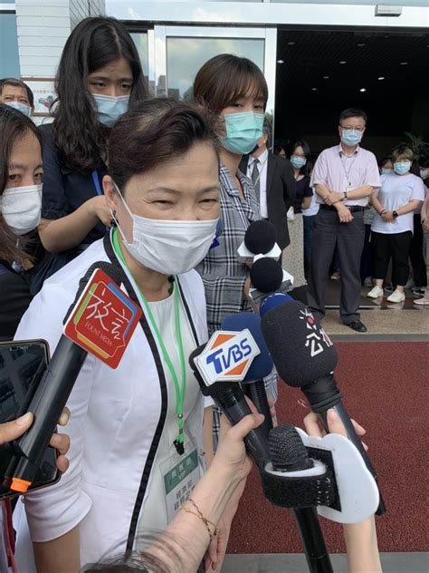 不限 經濟艙 豪經艙 商務艙 頭等艙. 振興券惹爭議 經濟部次長王美花出面說明 - 政治 - 中時