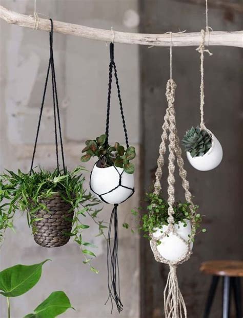 These heavy duty s hooks are a simple and brilliant storage solution for hanging anything in your kitchen,closet, workshop or garage where space is limited,just simply hang them on pot rack,wall rails or shelves.with these s hooks you can easily organize your kitchenware,pans,pots,utensils,spoons like a. Macrame Plant Hanger Patterns to Embellish Any Rustic or ...