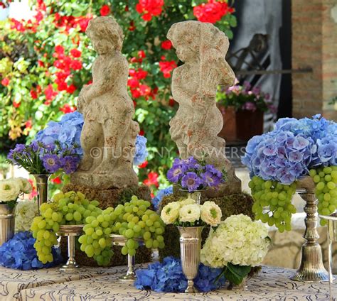 Flowers can be delivered next day anywhere. TUSCANY FLOWERS FLORENCE: A Study in Detail near Siena