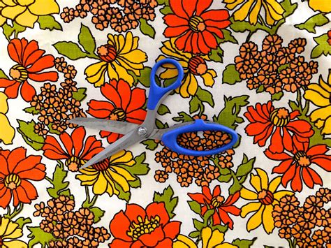 feelin groovy flower power 60s barkcloth retro hippie chic floral fabric cotton yardage