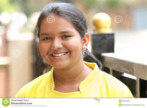 Adolescente Mignonne Indienne Photo Stock Image Du Mignon Yeux 20532520