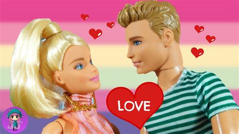 La Verdad Sobre Ken Y Barbie Una Pelea Por Ponerse Los Tacones