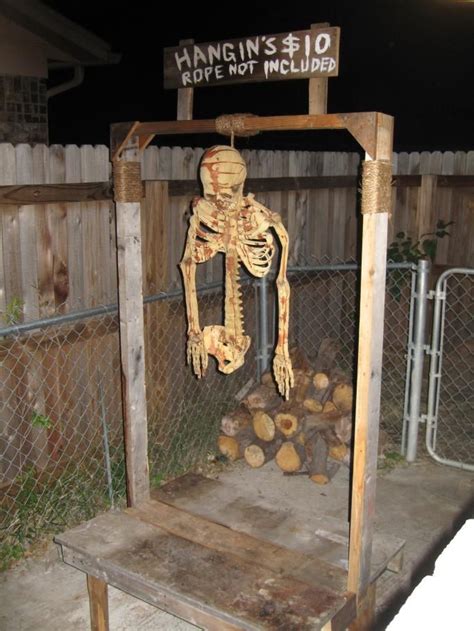Prop Showcase New And Improved Gallows Halloween Diy Outdoor