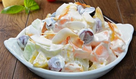 Masukkan garam, gula, dan cuka pada air dingin. Chicken Egg Salad- Five Easy Recipes - How to make Egg Salad