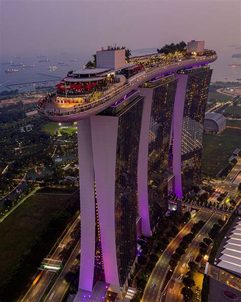 Top 10 Tourist Attractions In Singapore Tour To Planet Sands Hotel