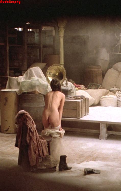 Nude Celebs In Hd Elizabeth Mcgovern Picture Original Margherita Pace Once Upon A