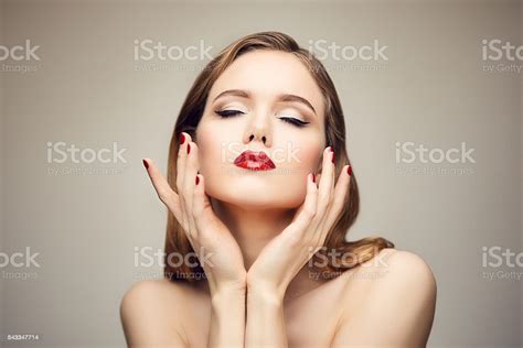 Red Lips Girl With Closed Eyes Joy Concept Stockfoto Und Mehr Bilder