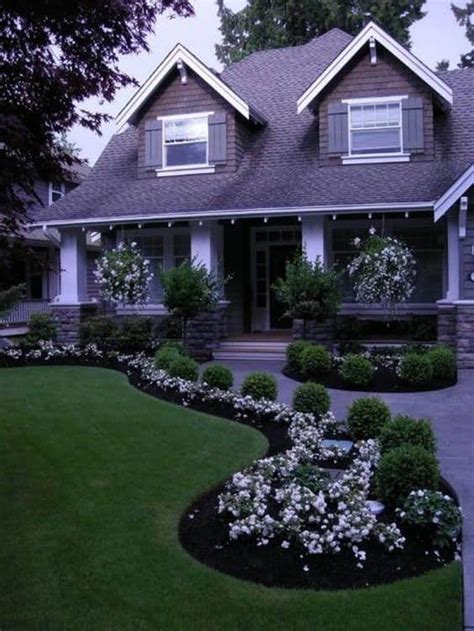 17 Small Front Yard Landscaping Ideas To Define Your Curb