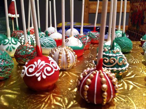 How to make holly leaf cake pops. Christmas Cake Pops | My cakes and sugar art | Pinterest ...