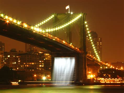 Fileolafur Eliassons Waterfalls Under The Brooklyn Bridge