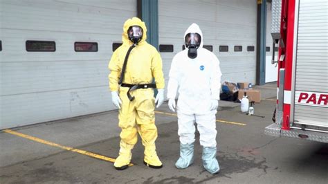 Portland Firefighters Will Wear Hazmat Suits To Medical Calls Kgw Com