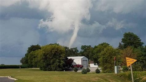 Nws Confirms Ef 1 Tornado Touched Down In Iowa County Kgan