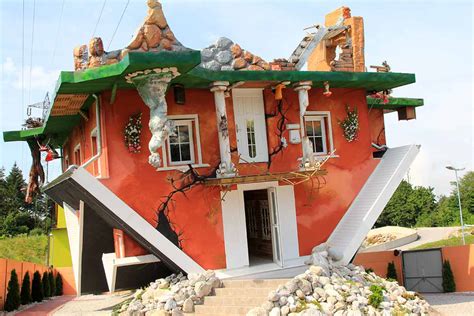 20 Upside Down House Attractions Around The World 2024