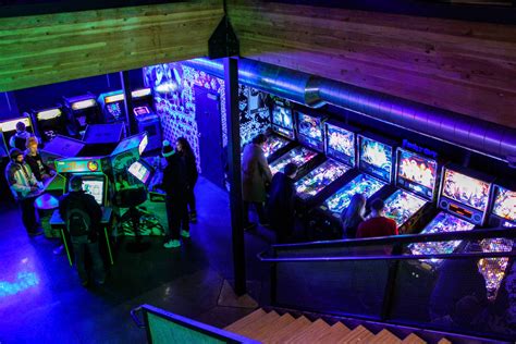 See reviews and photos of bars & clubs in milwaukee, wisconsin on tripadvisor. Milwaukee - Up-Down Arcade Bar, Craft Beer & Cocktails