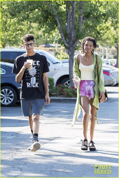 Full Sized Photo Of Jaden And Willow Smith Enjoy Some Brother Sister Bonding Time 06 Willow