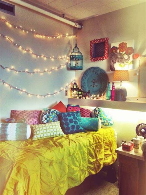 35 Charming Boho Chic Bedroom Decorating Tips Home Design Trends Apartment Decorating Room
