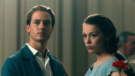 Watch Never Look Away Movie And Tv Stream