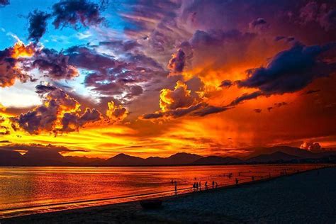 Magnificent Sunset Over The Beach Amazing Photo Of The Day Dottech