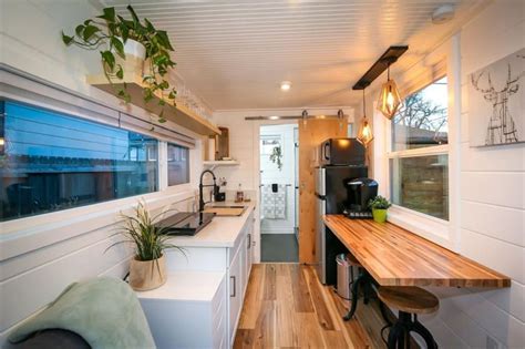 Tiny Shipping Containers That Make Perfect Homes