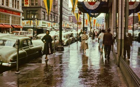 40 Beautiful Vintage Color Photographs That Capture Street Scenes Of