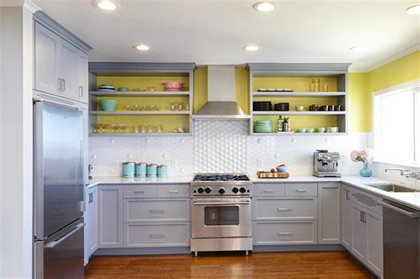 Changing kitchen cabinet paint colors is an easy way to give your kitchen a whole new look. Best Paint for Kitchen Cabinets | Paint for Kitchens