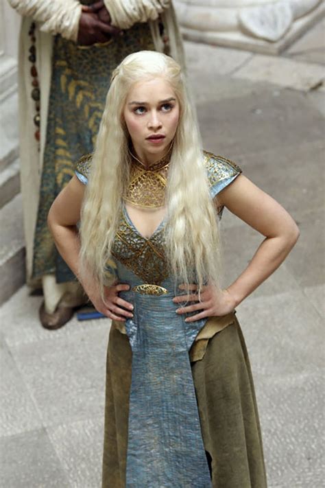 As Season Two Went On Daenerys Began To Add Armor Like Accessories To Her Stunning Outfits