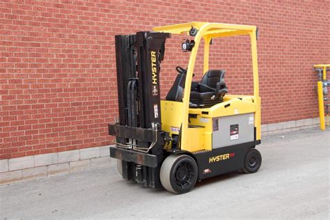 Hyster E80xn With Brand New Battery And 8000 Lbs Capacity For Sale
